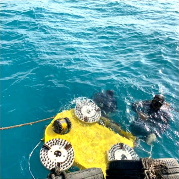 Underwater service